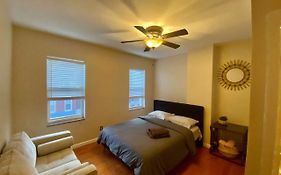 Historic Townhouse Oasis With En-Suite Bathroom
